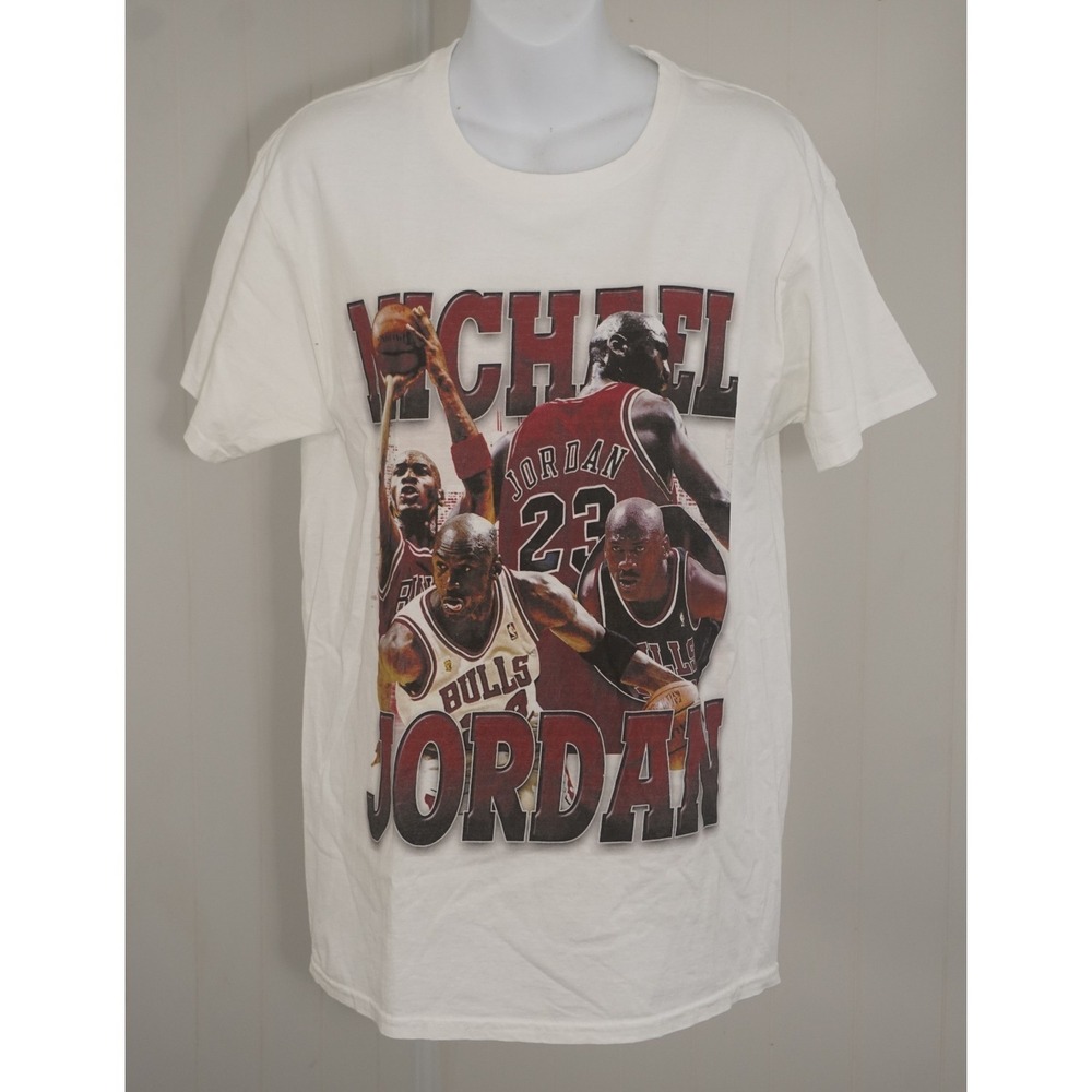 Hanes Medium Michael Jordan Graphic T-Shirt White Cotton Chicago Bulls Collage
